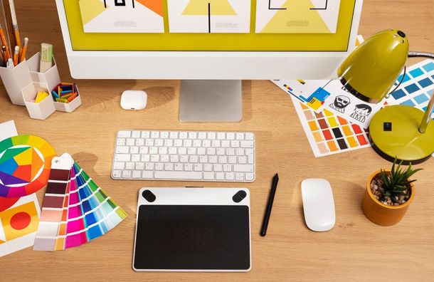 Pi E.A.S | Branding y Diseño Gráfico